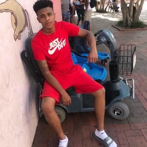 Meet your Posher, Christopher